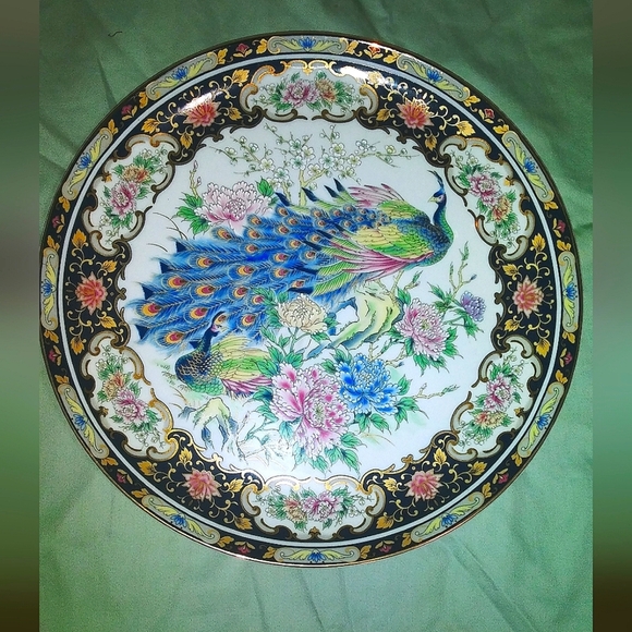 1970s Japanese porcelain plate made by Toyo. - Picture 1 of 7
